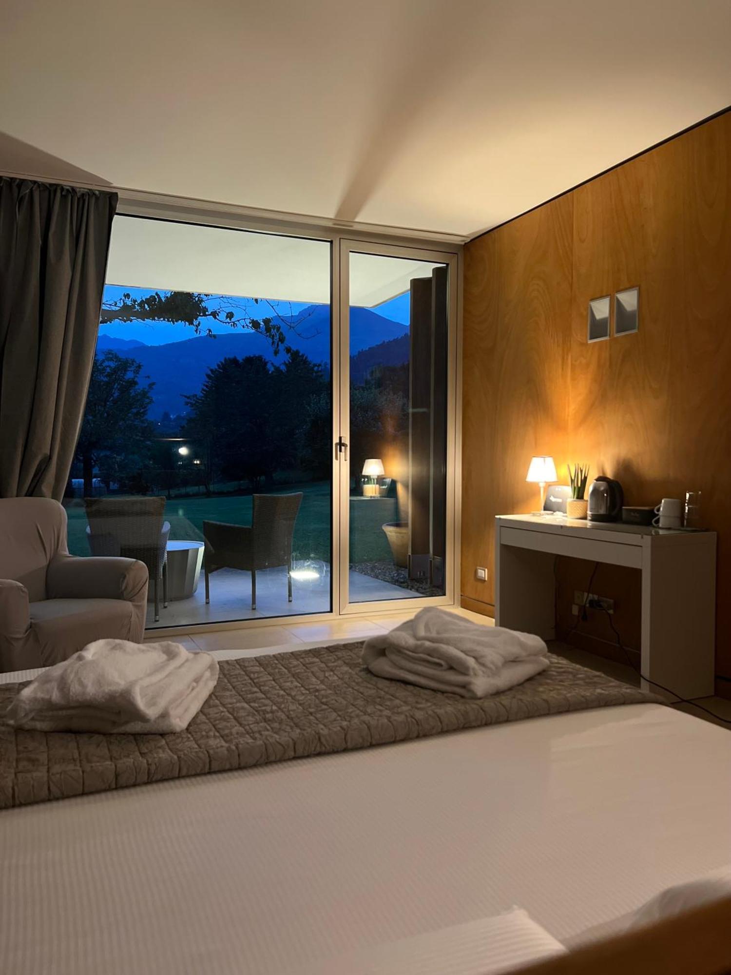 Casa Levis Apartment Biella Bagian luar foto